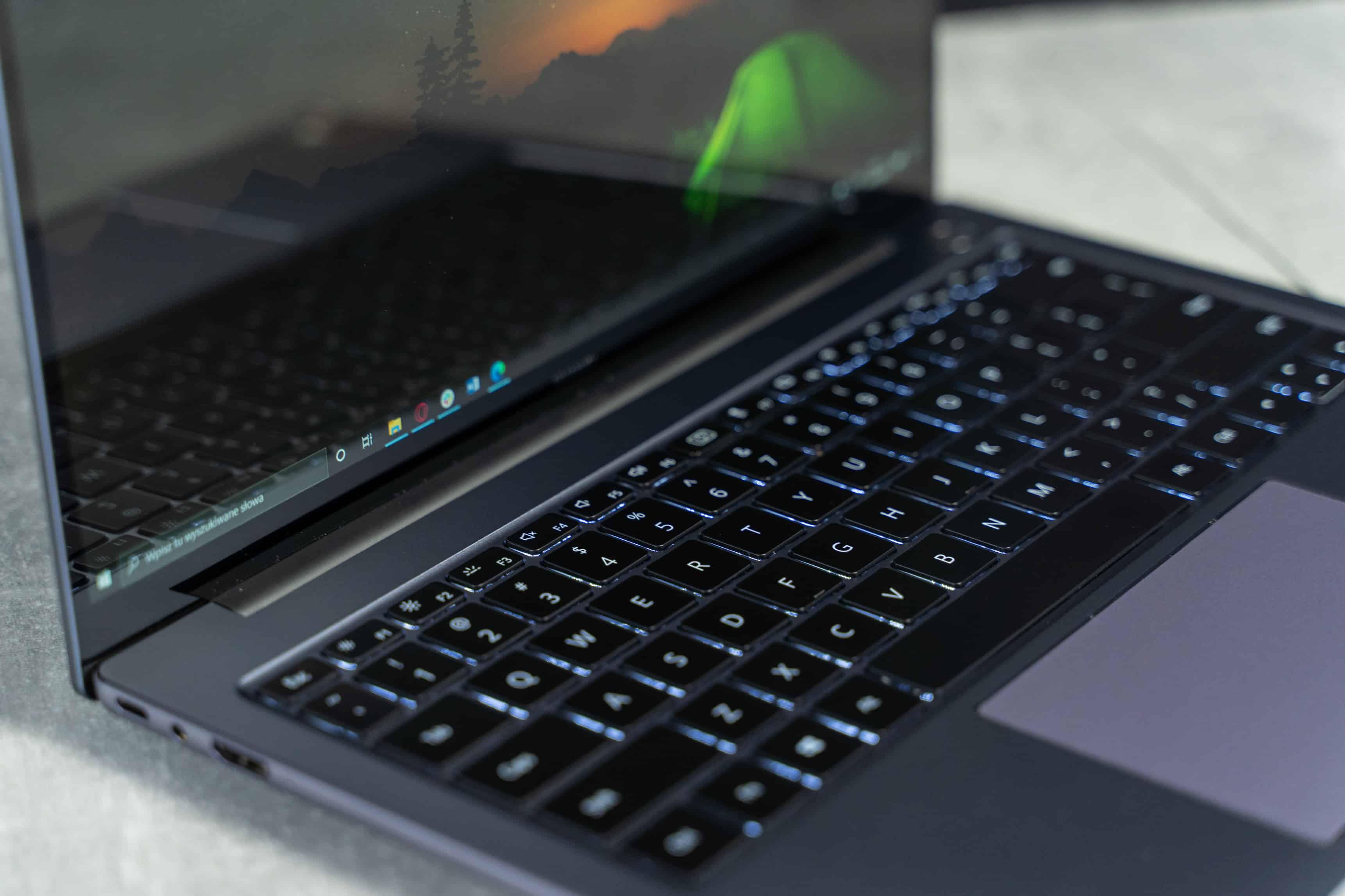 MateBook 14