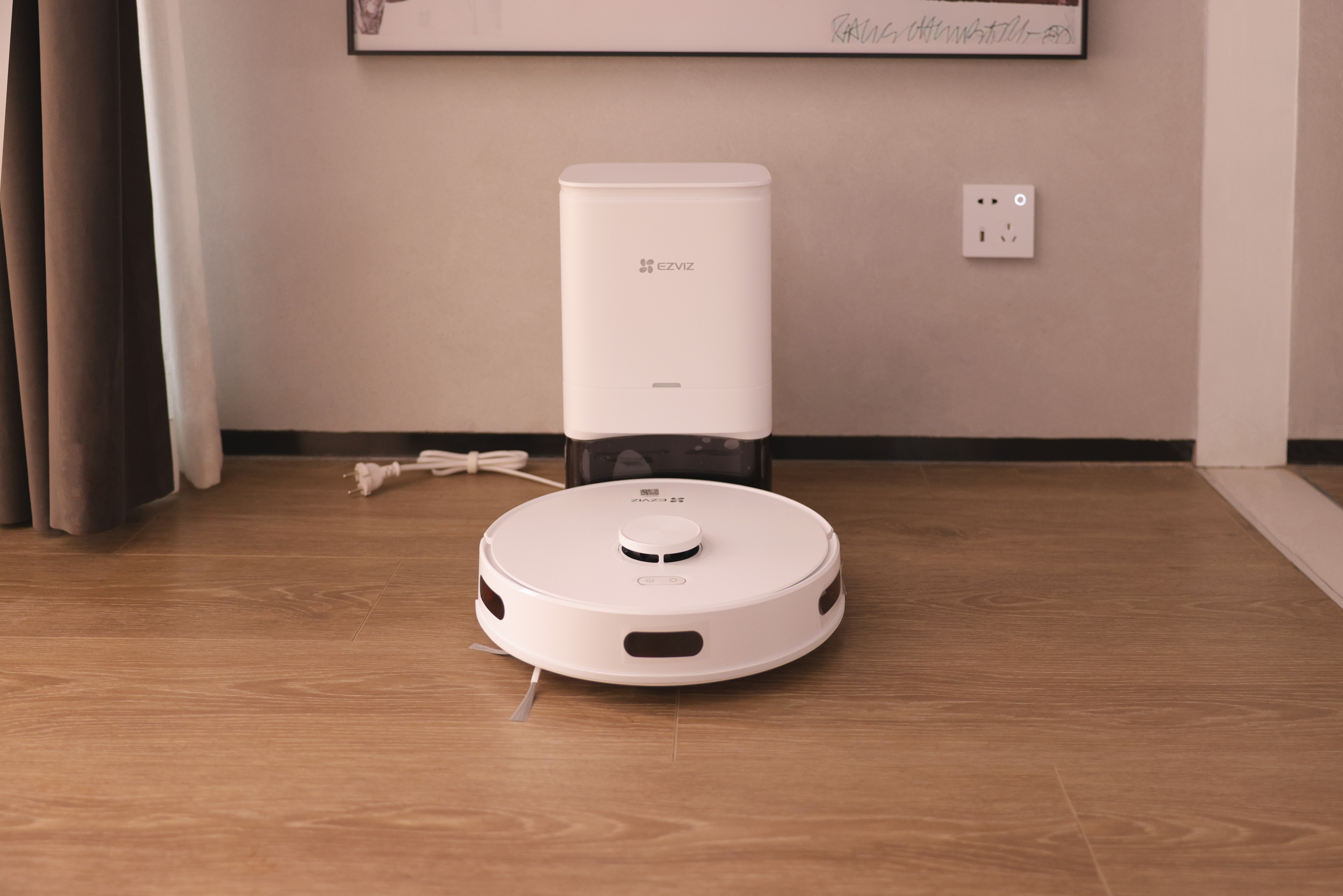 Sprzątanie nie musi być męczące! EZVIZ prezentuje nowe roboty sprzątające