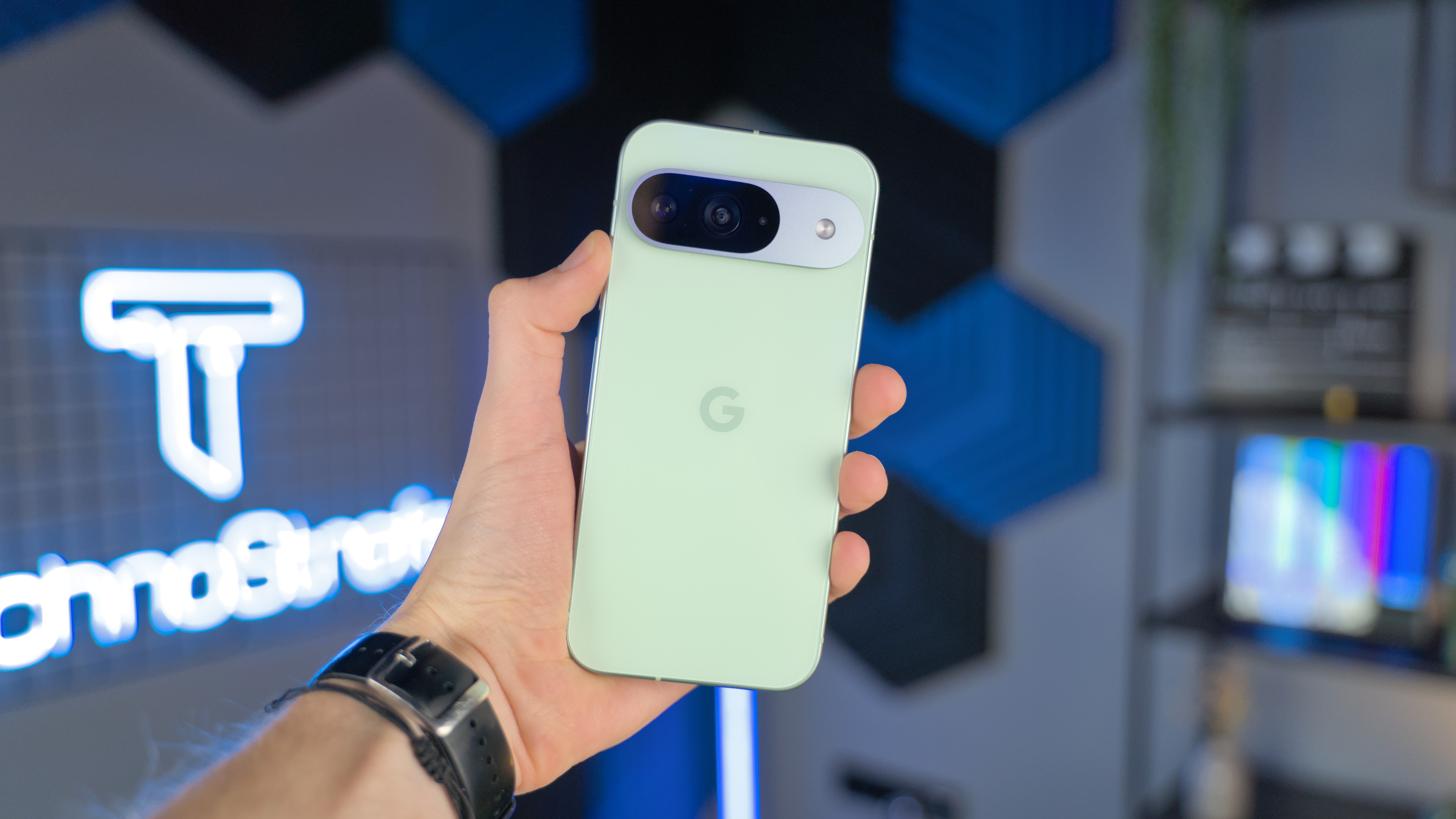 Rozczarowanie i zaskoczenie w jednym – test Google Pixel 9