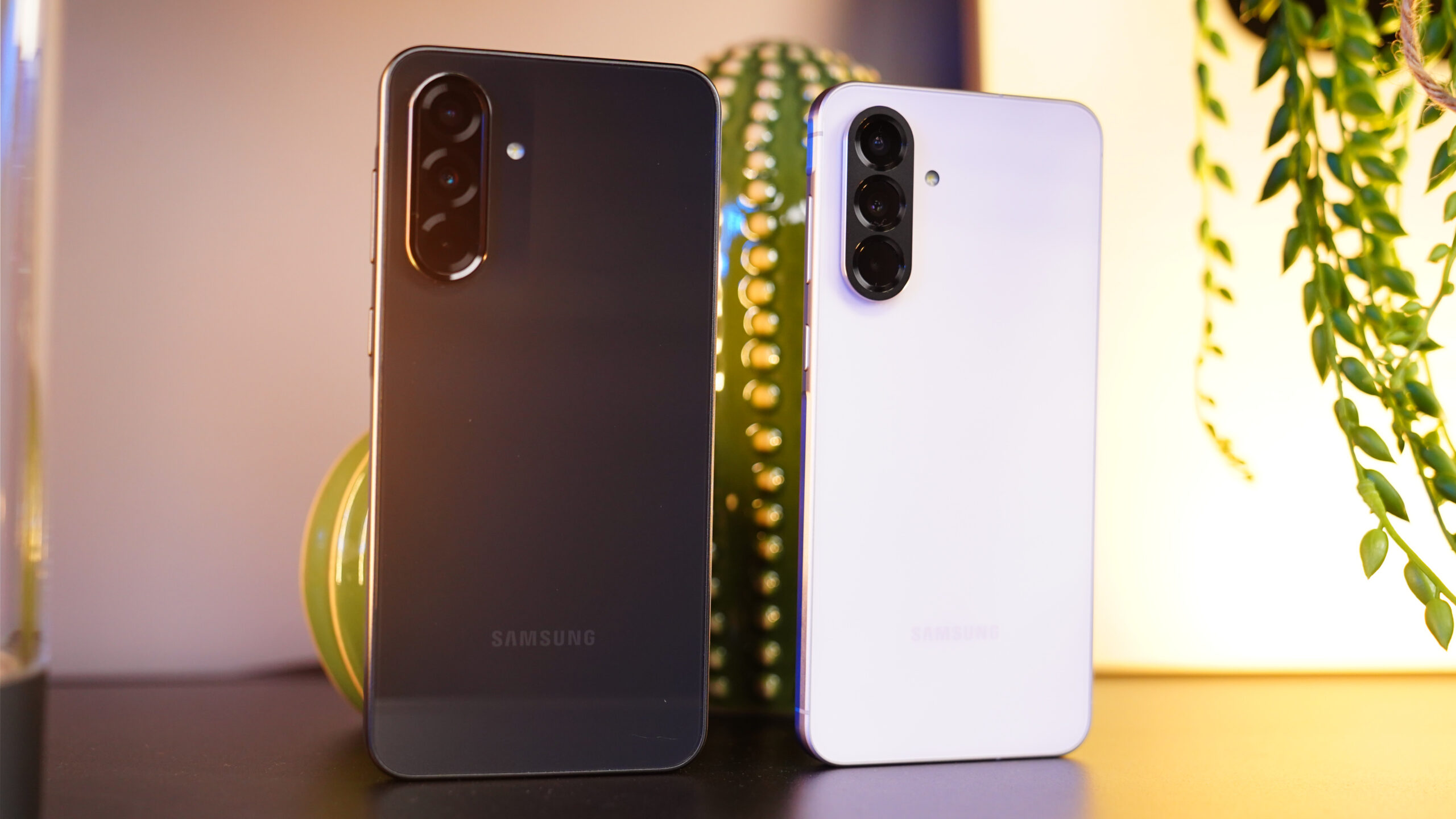 Galaxy A36 czy A56? Porównanie i wybór najlepszego średniaka Samsunga