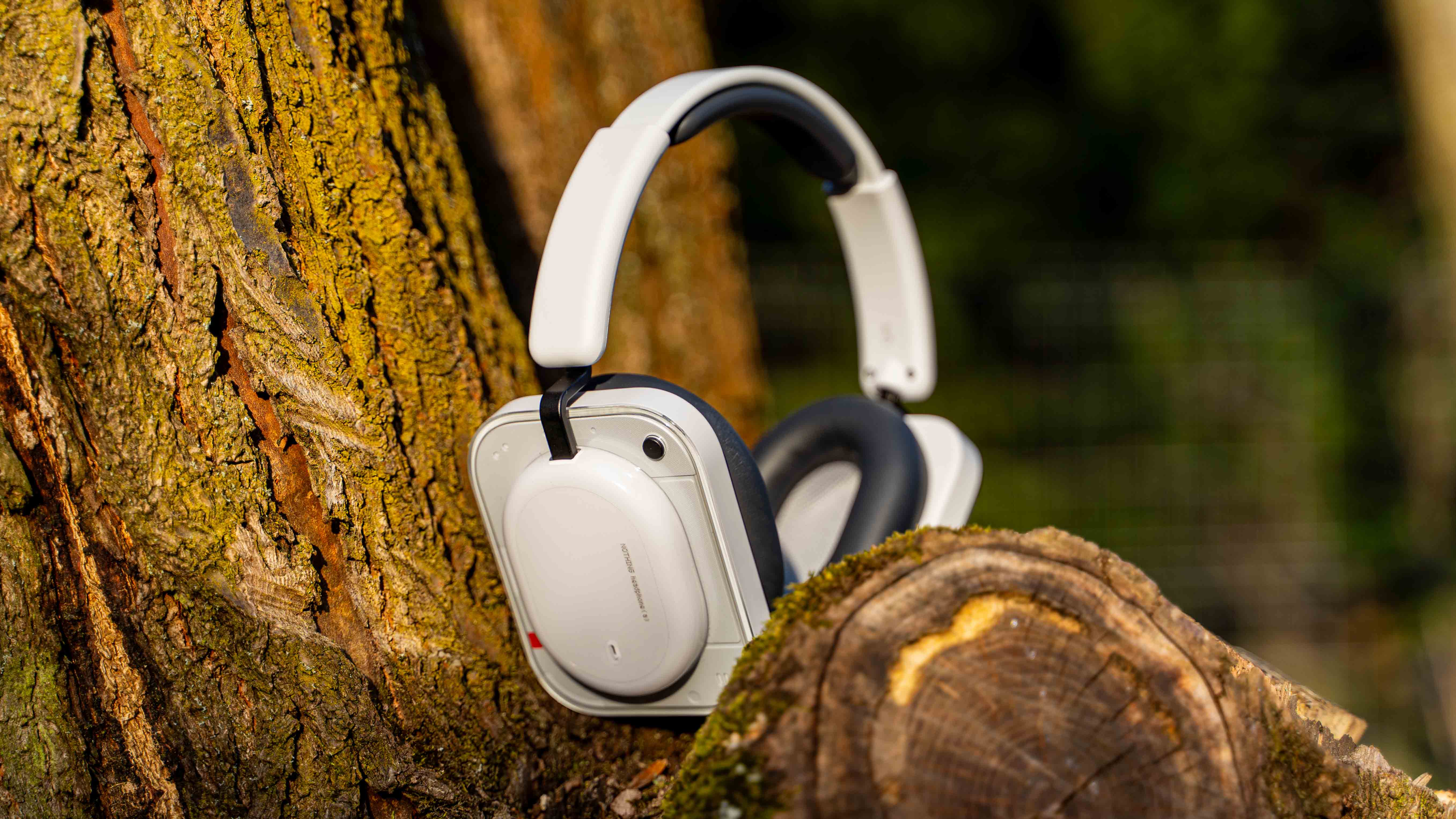 Nothing Headphone (a) – Plastik is fantastik i bateria, która łamie prawa fizyki