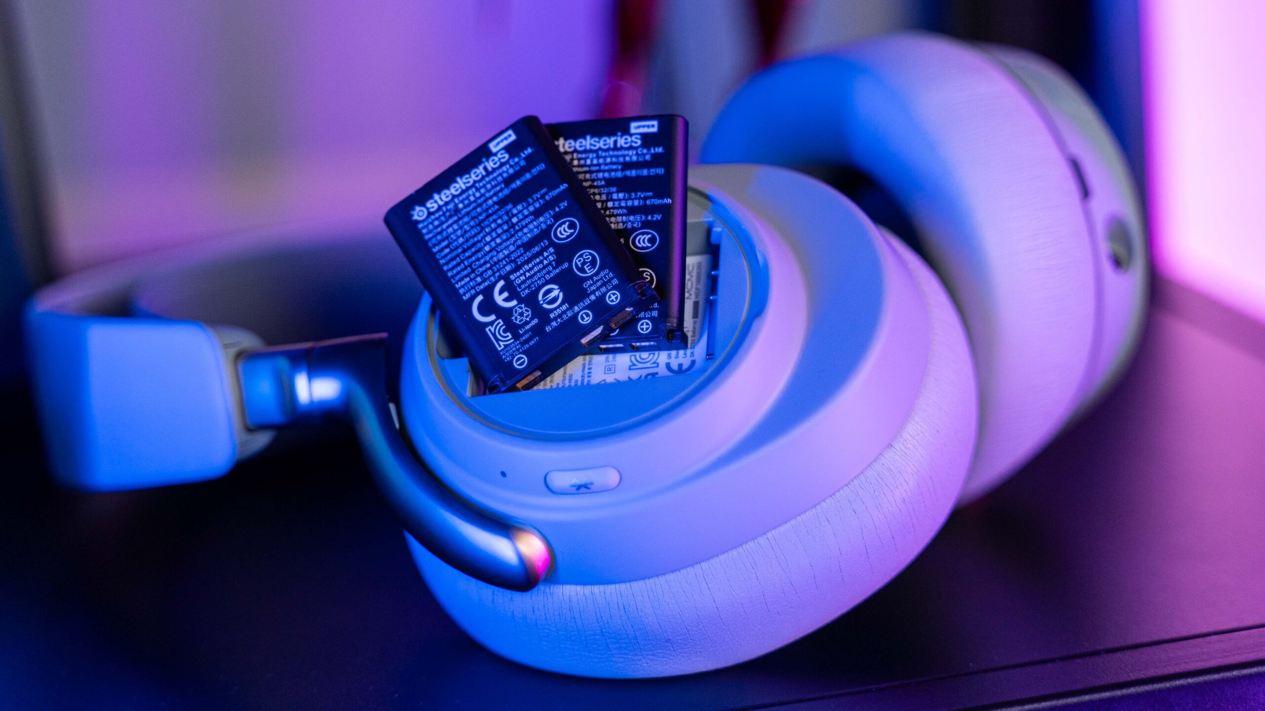 SteelSeries Arctis Nova Elite