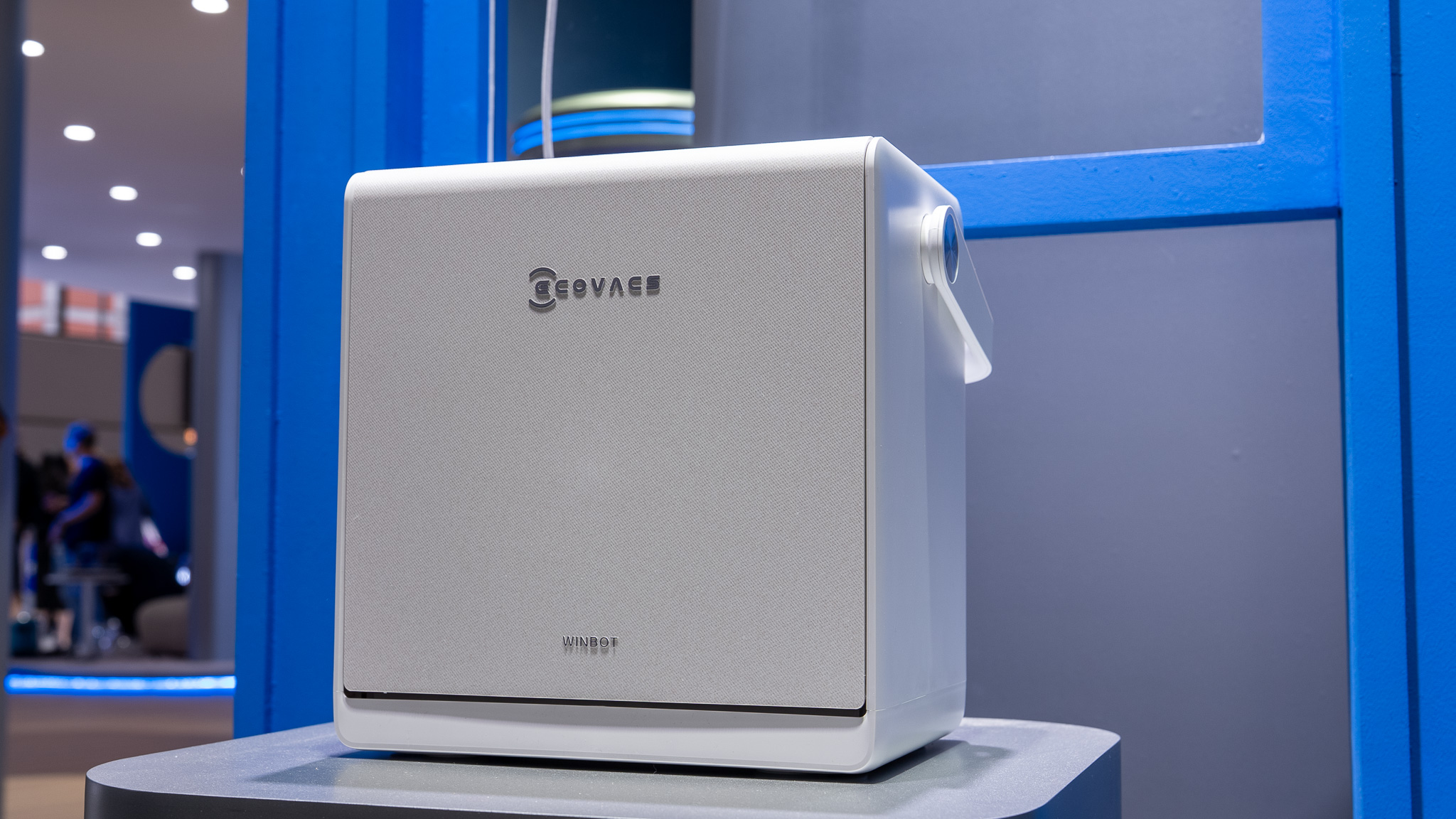 Ecovacs Winbot W3 Omni