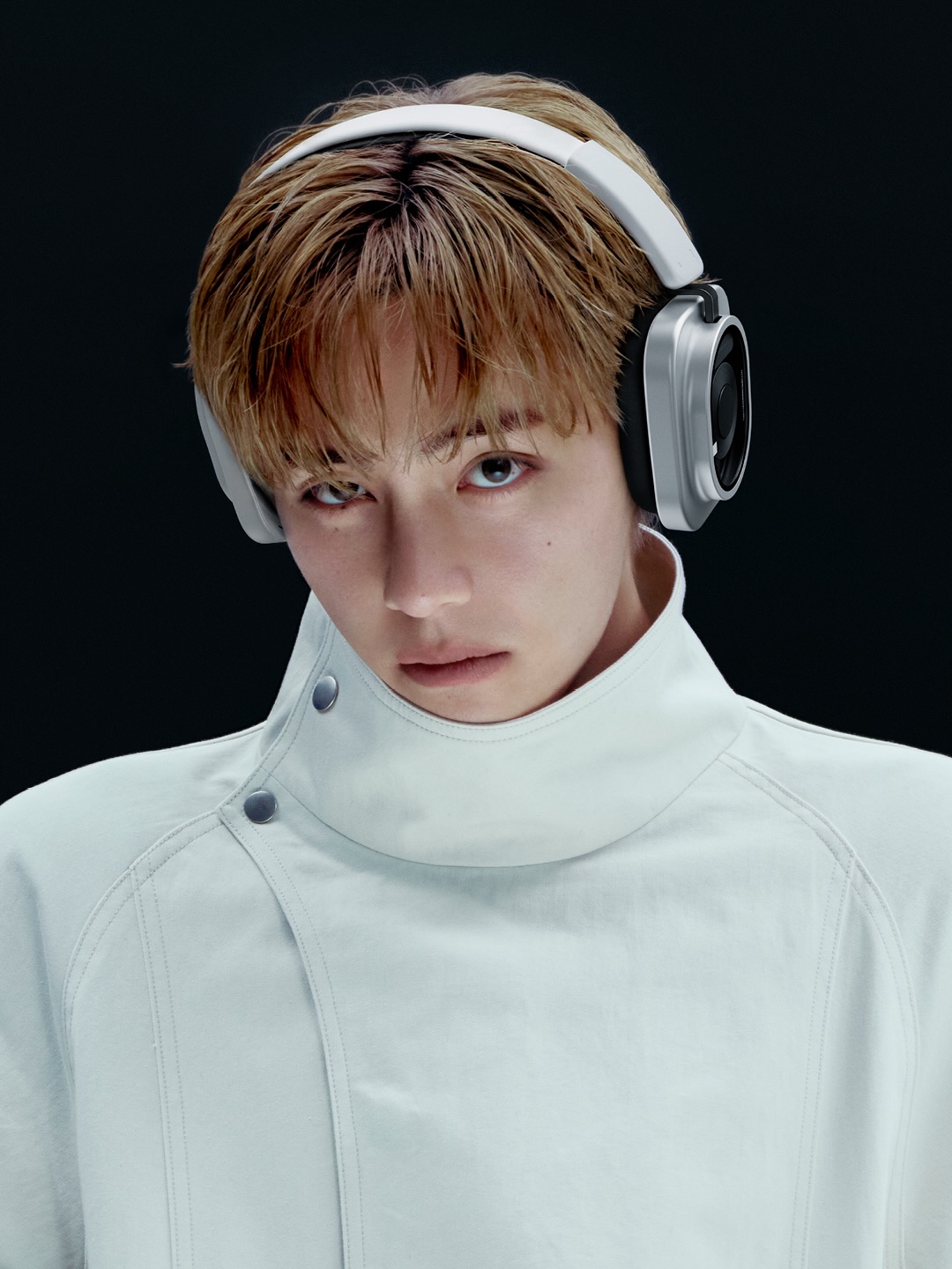 Kim Tae-hyung x Nothing Headphone (1) Pro