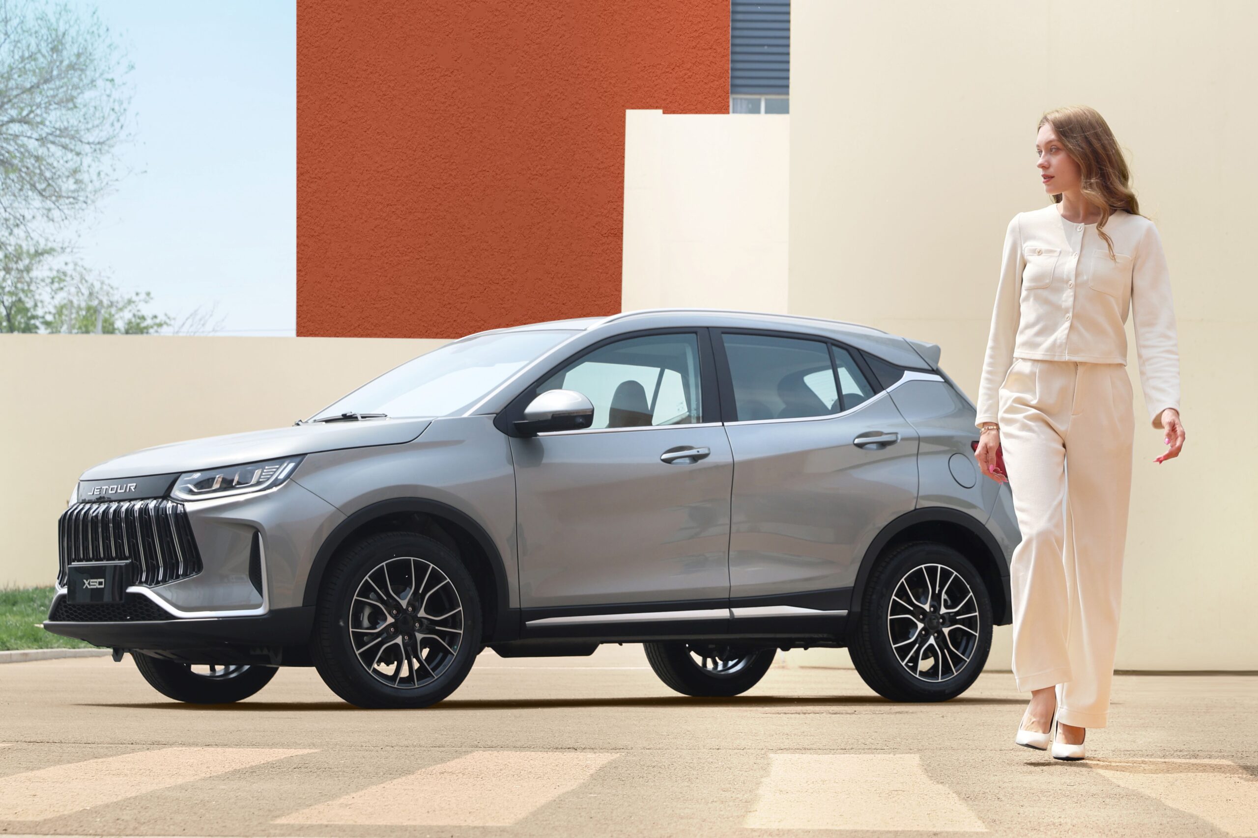 JETOUR X50 - z boku
