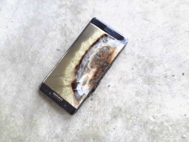 Samsung Galaxy Note 7
oppo eksplodował