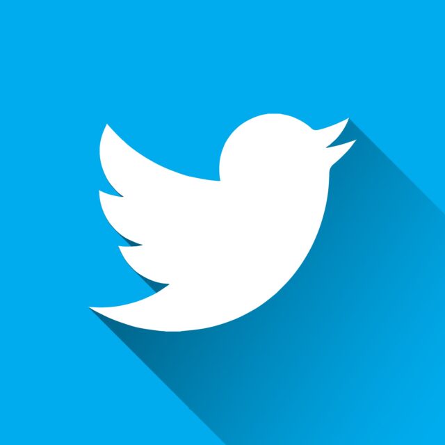 logo Twittera, na którym można znaleźć tapety na telefon