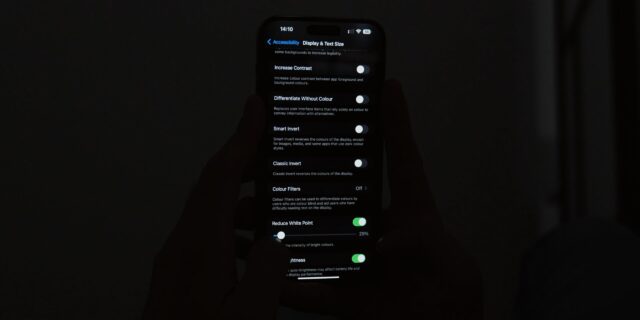 iPhone 14 Pro Max - jasność ekranu